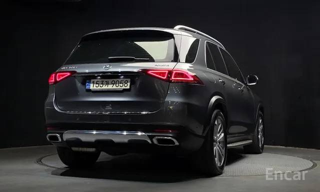Фото Mercedes-Benz GLE300d 4MATIC