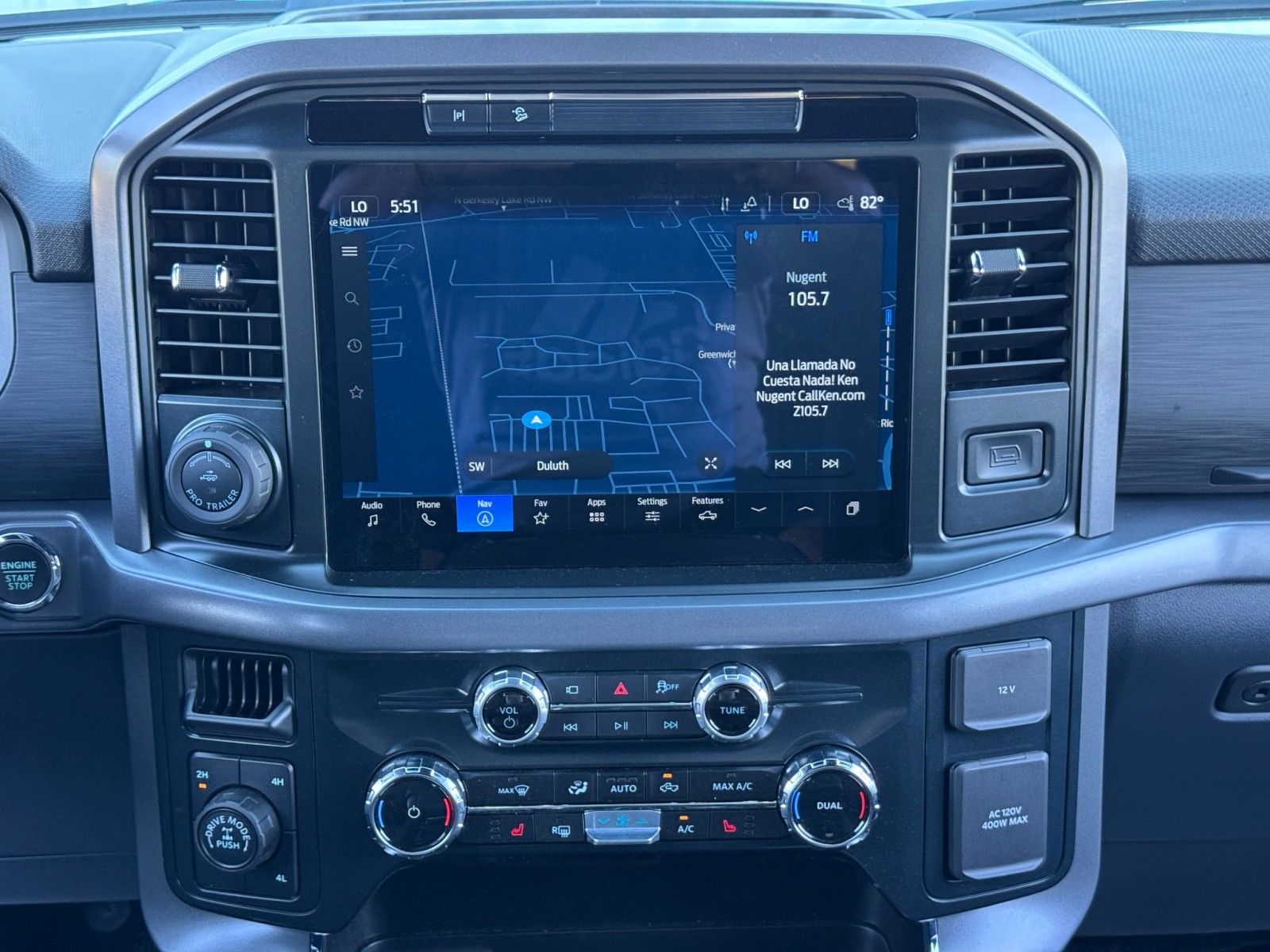 Фото 2025 Ford F-150 XLT Crew Cab Short Bed