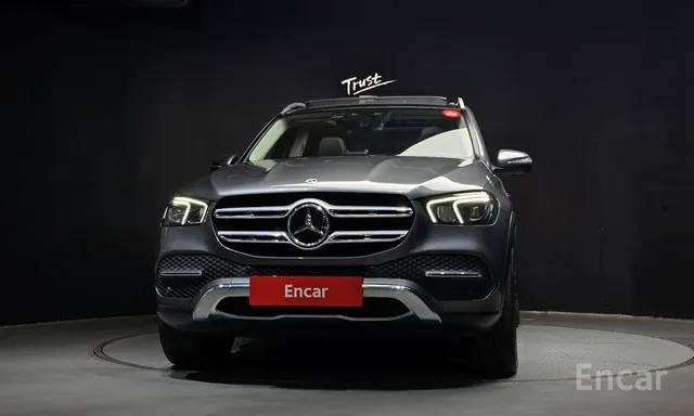 Фото Mercedes-Benz GLE300d 4MATIC