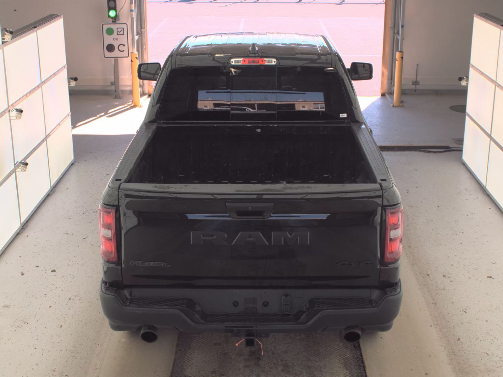 Фото 2025 Ram 1500 Rebel Crew Cab Short Bed