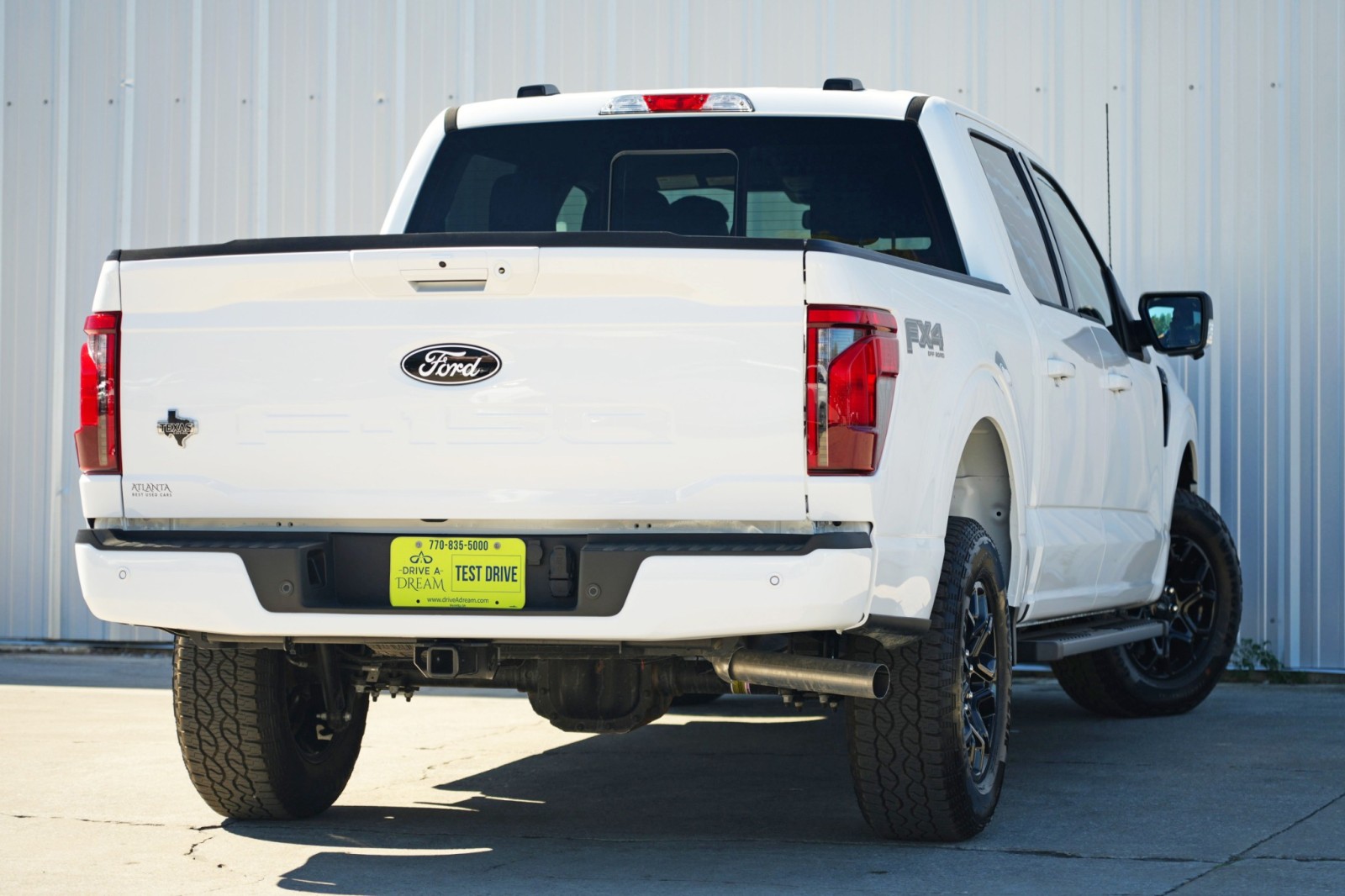 Фото 2025 Ford F-150 XLT Crew Cab Short Bed