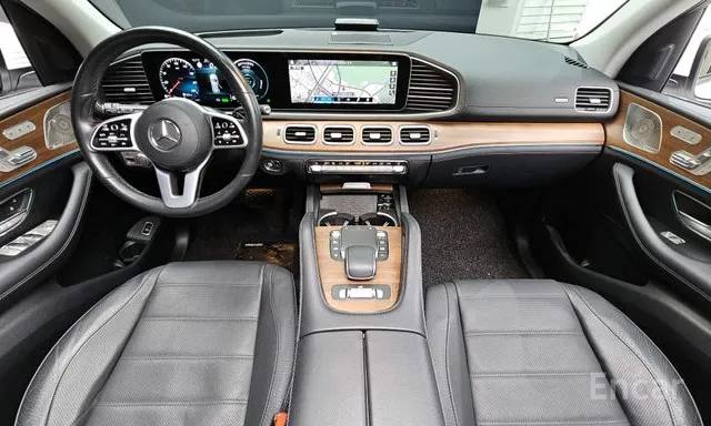 Фото Mercedes-Benz GLE450 4MATIC