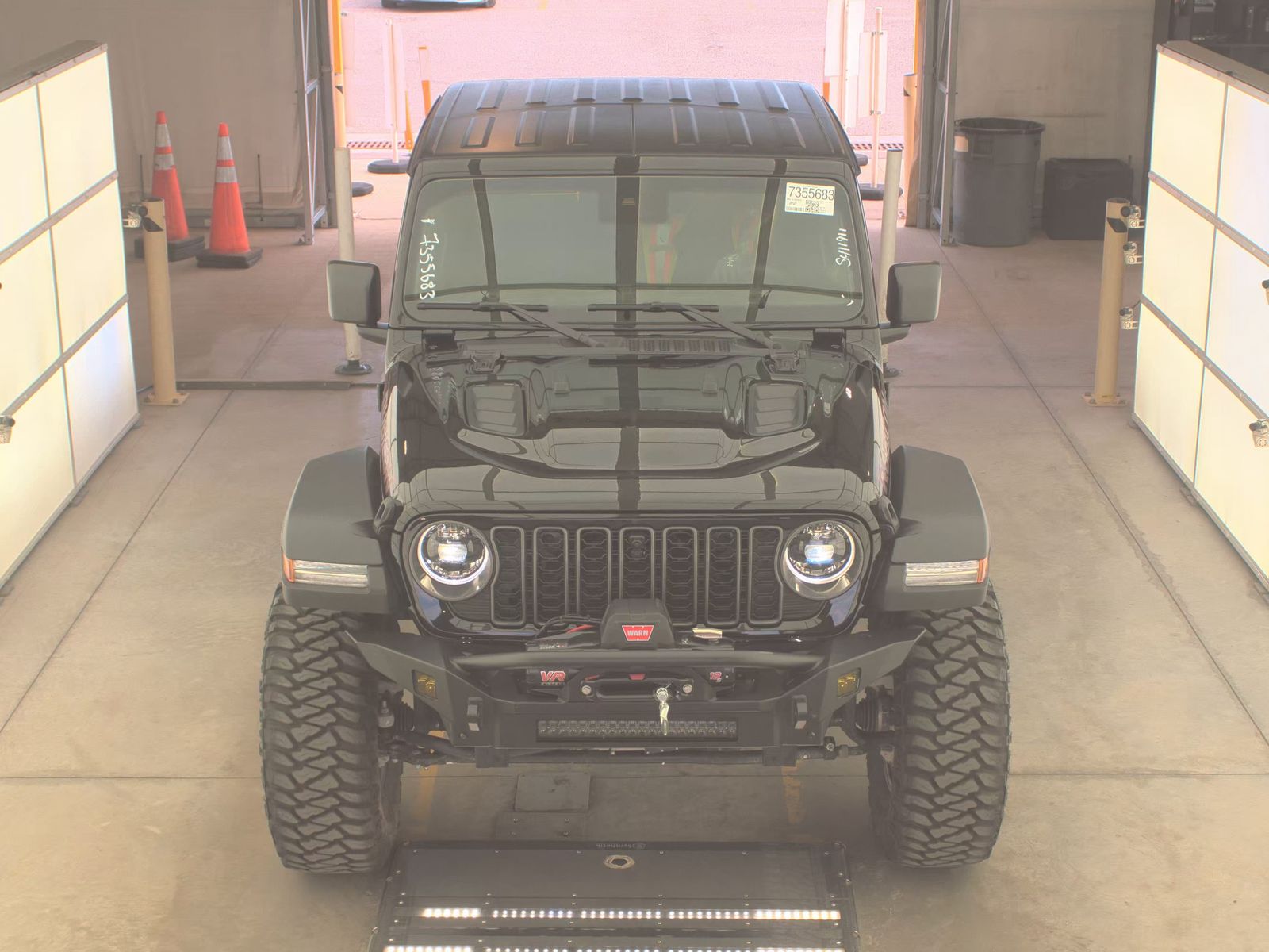Фото 2025 Jeep Gladiator Rubicon Crew Cab Medium Bed
