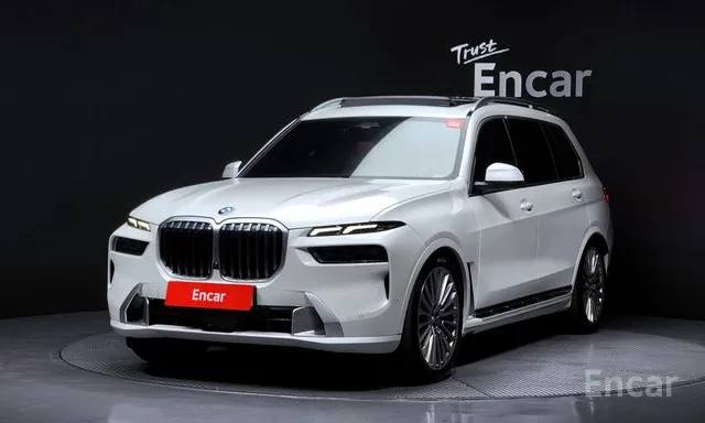 Фото BMW X7 xDrive40i Pure Excellence 6-seater