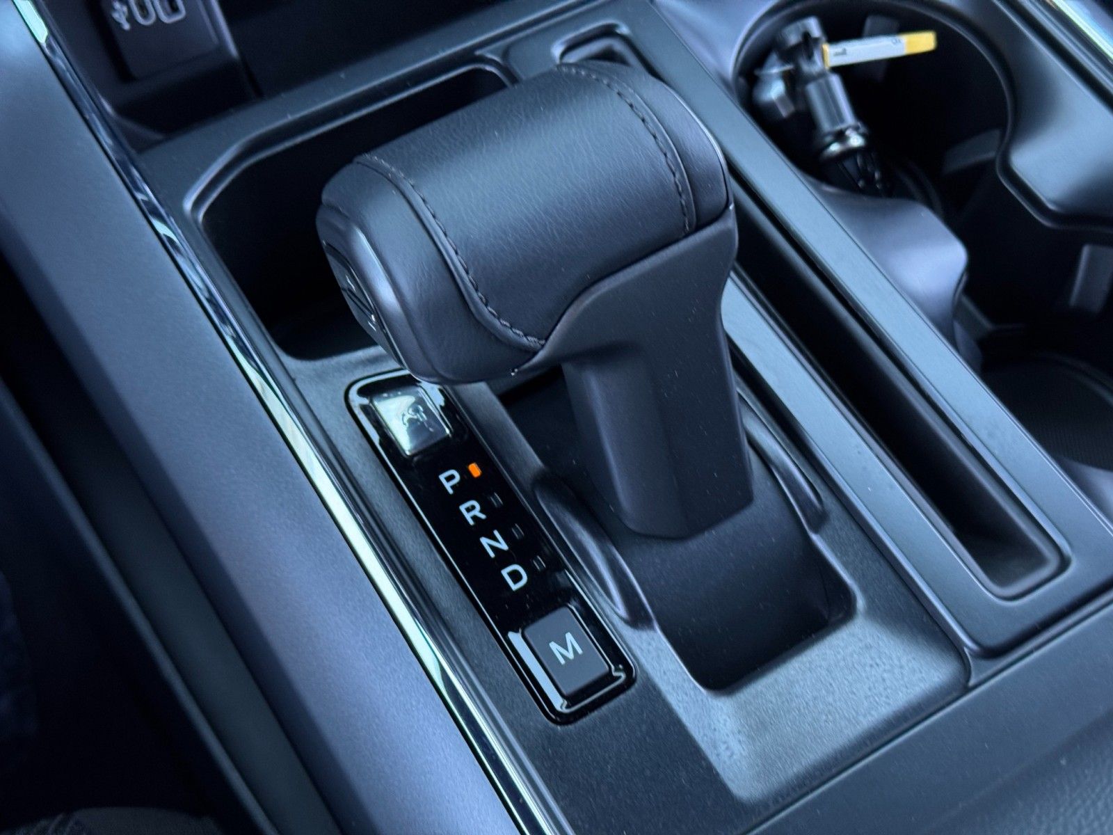 Фото 2025 Ford F-150 XLT Crew Cab Short Bed