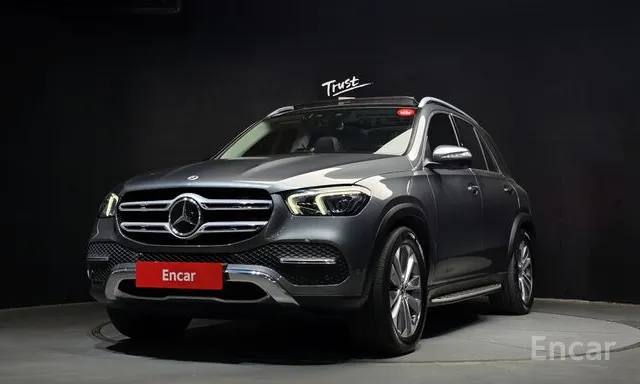 Фото Mercedes-Benz GLE300d 4MATIC
