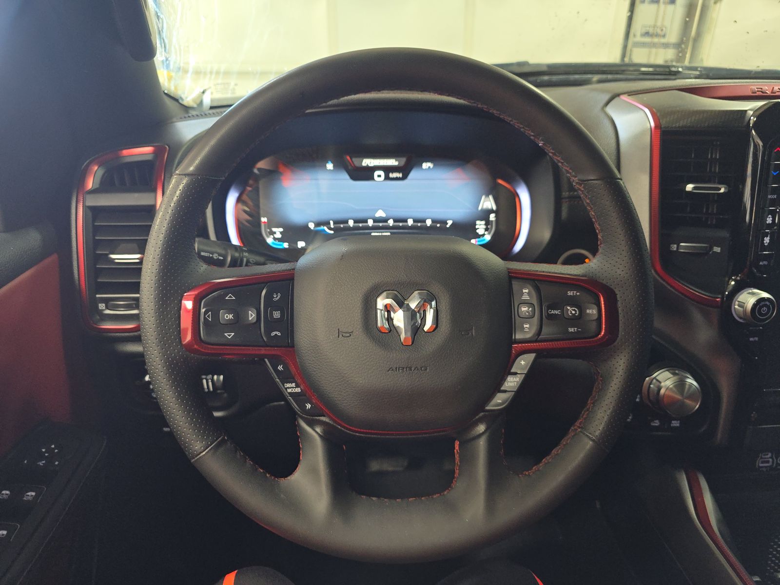 Фото 2025 Ram 1500 Rebel Crew Cab Short Bed